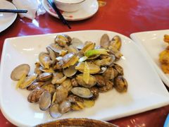 -侬佳蒸菜馆(听潮店)