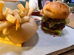 特制牛肉汉堡-EN SPACE恩空间