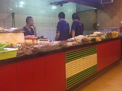 自助取餐区-屈礼洪