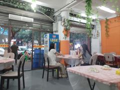 -洪霞餐馆