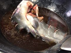 -边江铁锅炖鱼(振八街店)