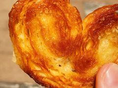 蝴蝶酥-上海哈尔滨食品厂(淮海中路店)