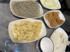 -光头药膳鸡(莱茵小镇店)
