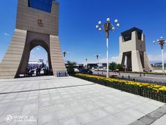 -霍尔果斯国门景区