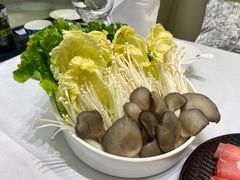 -红鼎豆捞·非遗鲍皇汤火锅(宝丰路店)