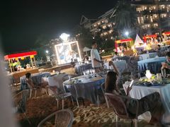 -亚龙湾希尔顿自助餐厅·海鲜·烧烤·沙滩BBQ·现场乐队