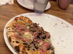 -城市大道红炉披萨烘焙坊