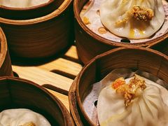 蟹粉小笼汤包-南小馆(迪士尼小镇店)