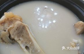 Secret-Recipe Beef Trotter Stew