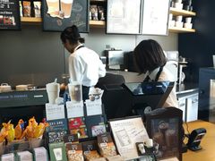 -星巴克臻选(成都来福士店)