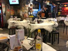大堂-鲜入围煮花胶鸡海鲜火锅