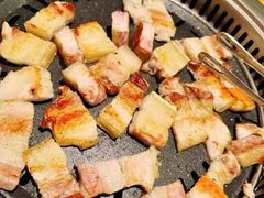-臻牛烤肉