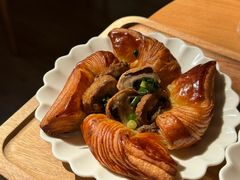 -VERIE BAKEHOUSE