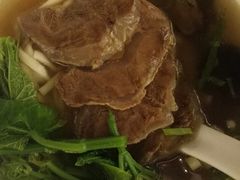-晶华冠军牛肉面坊