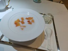 -燕庭·纯燕窝·甜品下午茶(南京西路店)
