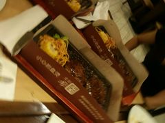 -必胜客(WOW中心城店)