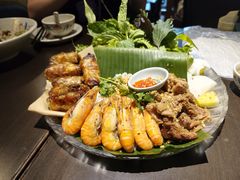 -大头虾越式风味餐厅(光明广场店)
