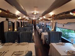 靠窗位-火车头法国西餐厅