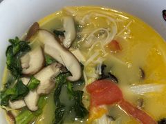 -渝是乎酸菜鱼·川渝小炒(新世界百货望京店)
