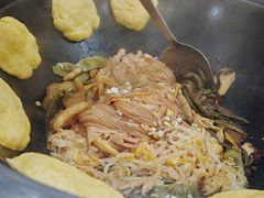 -哈尔滨烧烤·山河村铁锅炖(交大店)