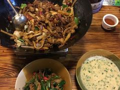 -富正毅三下锅·湘西韵味(天门山索道店)