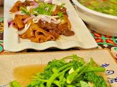 -壹阁胡羊焖饼(特色小吃街店)