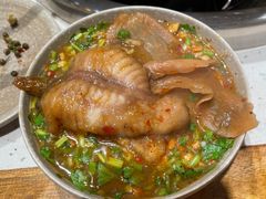 梭边鱼-肖肖酸萝卜鱼火锅(总店)