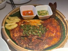 傣家香茅草烤罗非鱼-云腾食府·云南菜