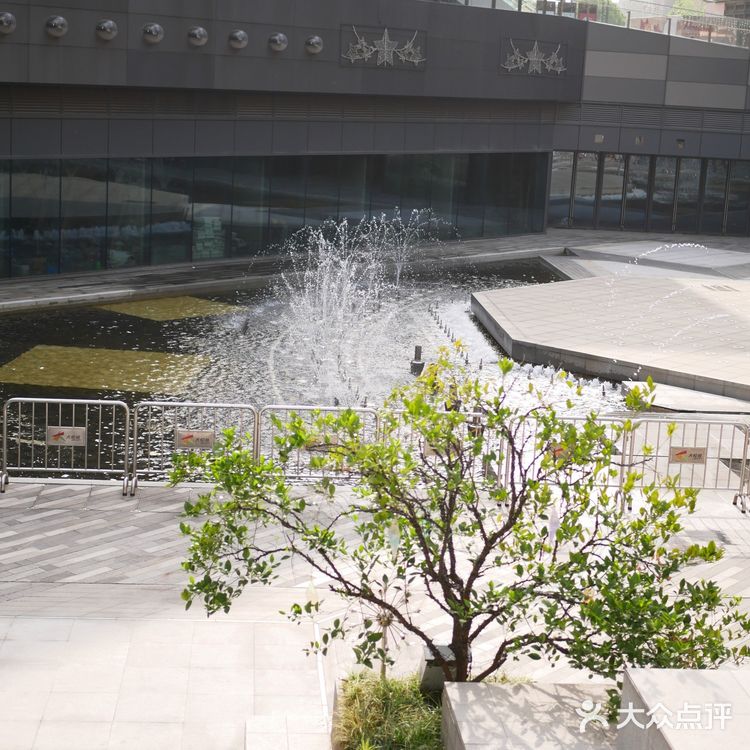 大悦城悦街的喷泉喷火🔥你看过了吗⁉️