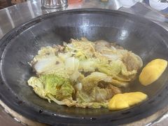 -粘豆包柴火铁锅炖