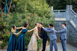 -喜喜婚纱HAPPINESS STUDIO奢定馆(海淀体验馆)