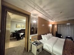 -岳阳阿波罗御庭酒店