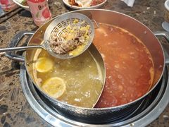 -来龍儿鲜切牛肉自助老火锅