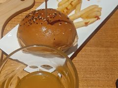 -HUZI虎滋精酿餐吧(京西大悦城店)