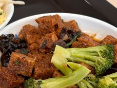 -同济大学本部学苑饮食广场