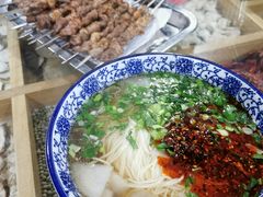 -陇上全荟兰州传统牛肉面(延吉路店)