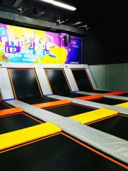 -蹦贝运动中心·蹦床·攀岩·闯关(龙岗店)