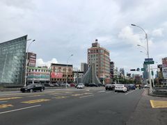 -高雄佳适旅舍-六合馆