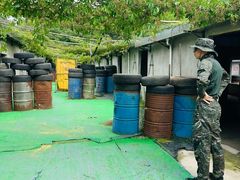 -东湖小天池真人CS彩弹野战基地