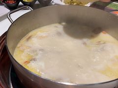 -洪氏嗨捞·猪肚鸡火锅(阳光天地店)