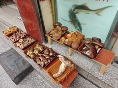 -草墩罗非鱼庄•野生菌•腊排骨(七星街上段店)