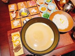-银米·云南传统过桥米线(双廊黑金冠店)