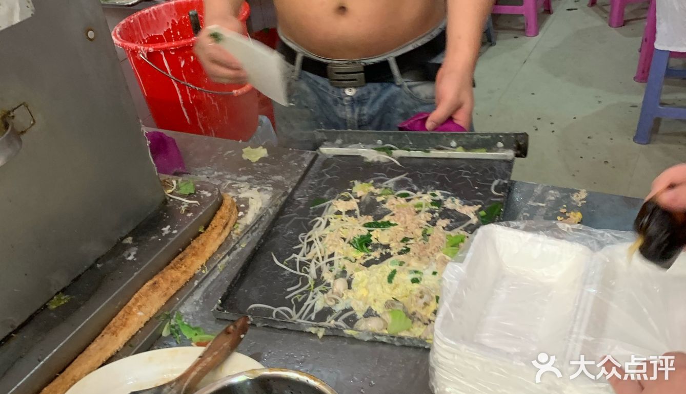 如果喜欢每口肉都有粉皮的话建议小份可以了
