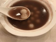 红豆沙圆子-老上海弄堂菜馆(恒基名人购物中心店)