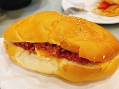 招牌咸牛肉芝士猪仔包-华嫂冰室(尖沙咀店)