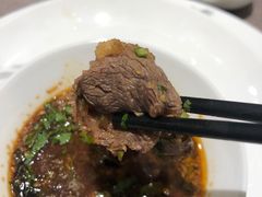 雪花牛腩-鼎泰亨·海鲜牛肉餐厅(滨江店)