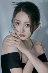 -喜爱高定婚纱摄影