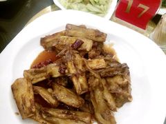 -鲁班小馆(政四街店)