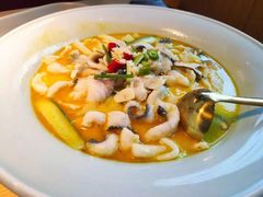 QQ酸汤鱼-蜜桃餐厅·伴山(绿宝广场店)