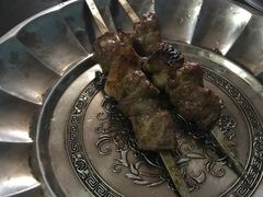 -烤肉小伙烤肉店